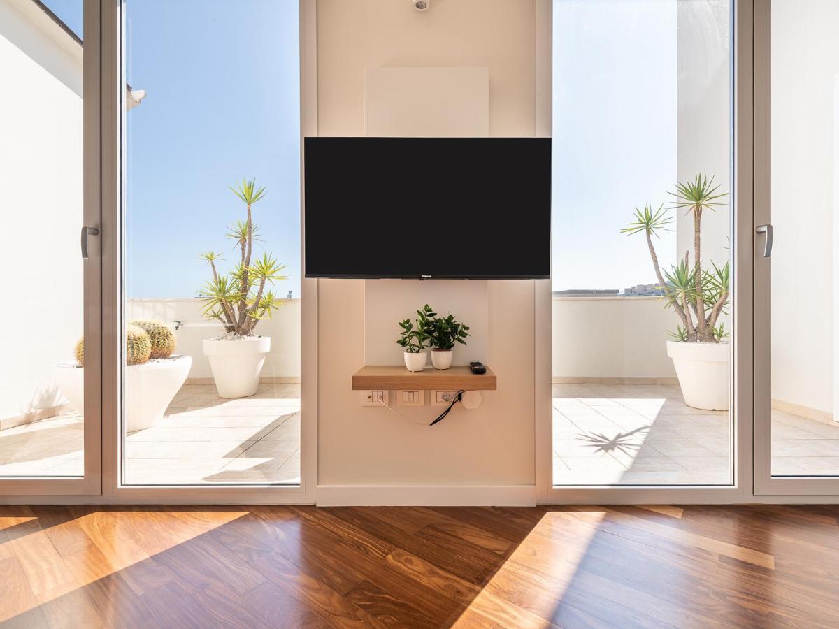 Penthouse Center Apartment Cagliari Exterior foto